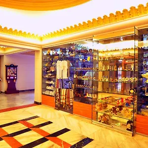 Golden Tulip فندق